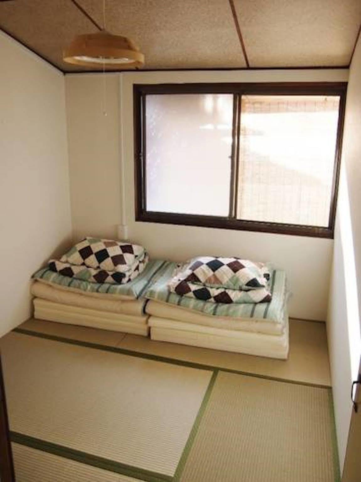 Guesthouse Usagi-Momiji Kyoto Exterior photo